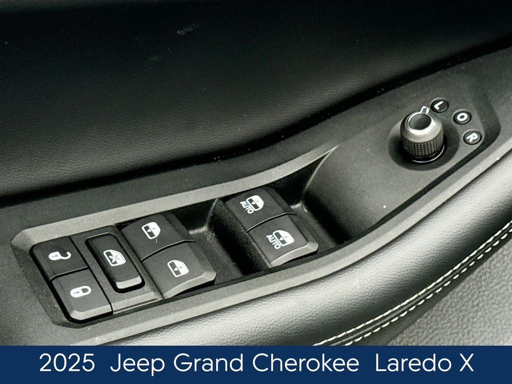 2025 Jeep Grand Cherokee Laredo X