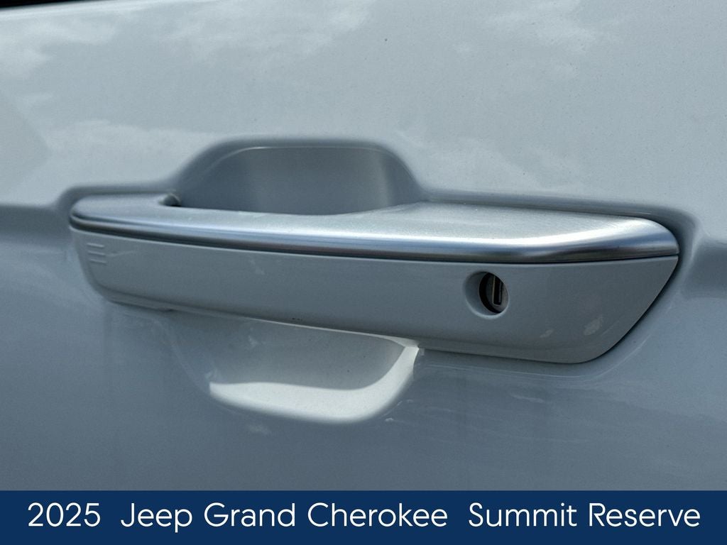 2025 Jeep Grand Cherokee Summit Reserve