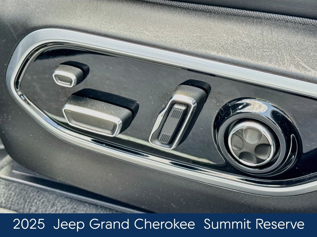 2025 Jeep Grand Cherokee Summit Reserve
