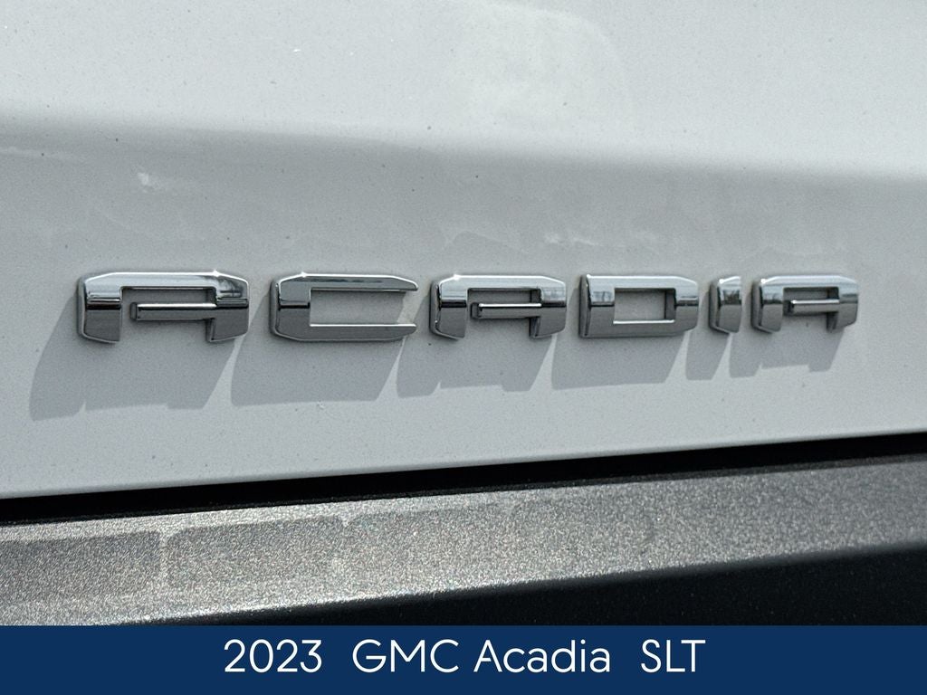 2023 GMC Acadia SLT