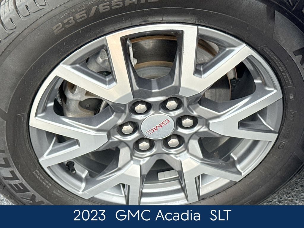2023 GMC Acadia SLT