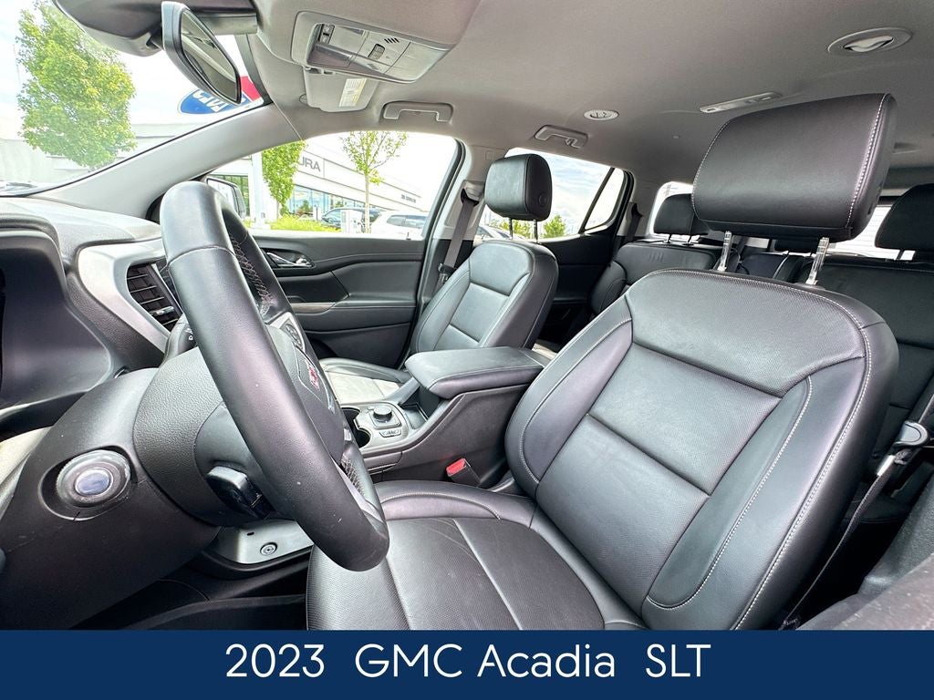 2023 GMC Acadia SLT