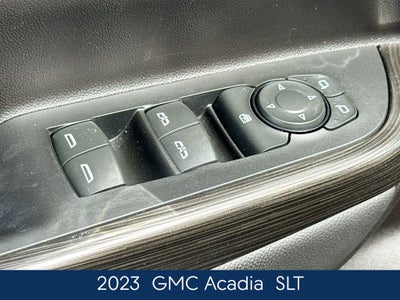 2023 GMC Acadia SLT