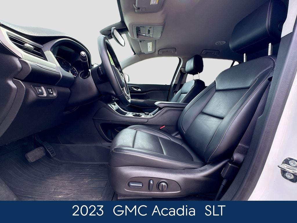 2023 GMC Acadia SLT