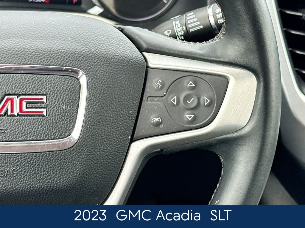 2023 GMC Acadia SLT