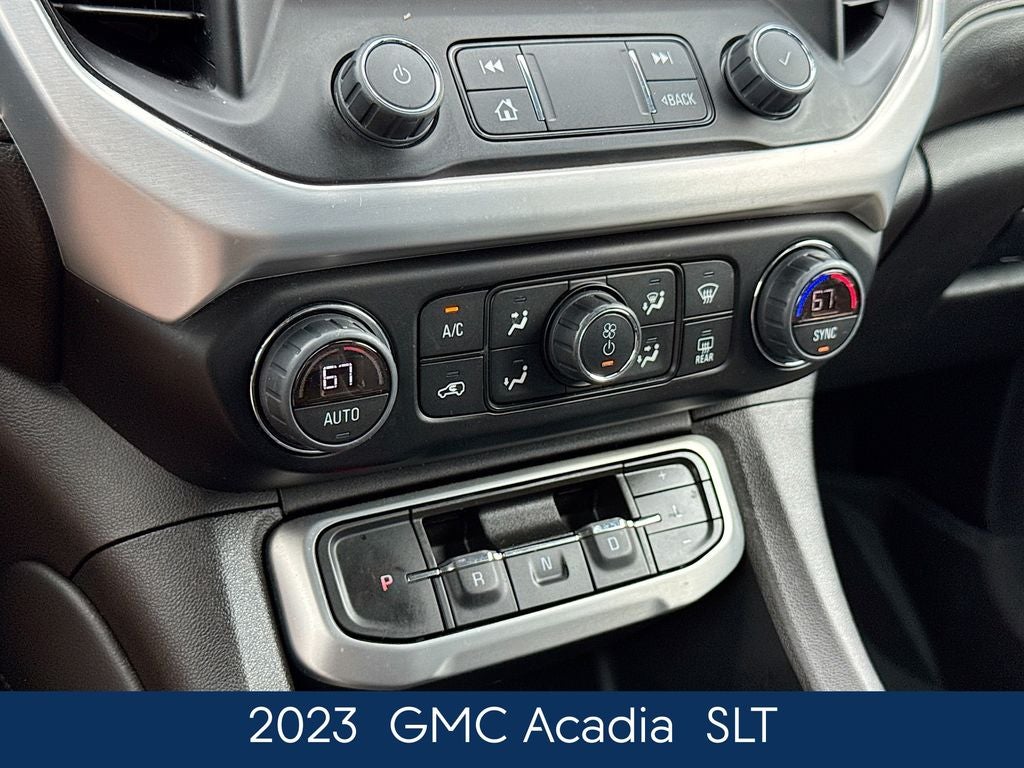2023 GMC Acadia SLT