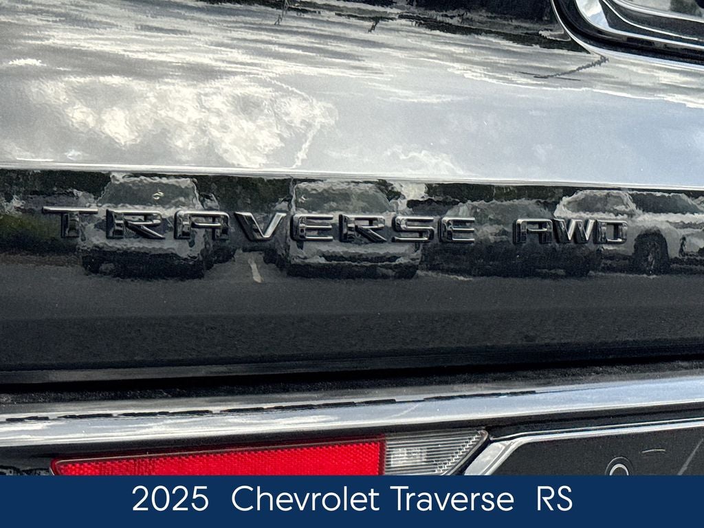 2025 Chevrolet Traverse RS