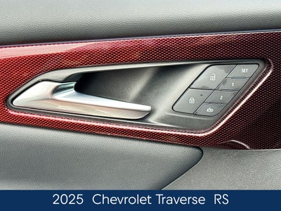 2025 Chevrolet Traverse RS