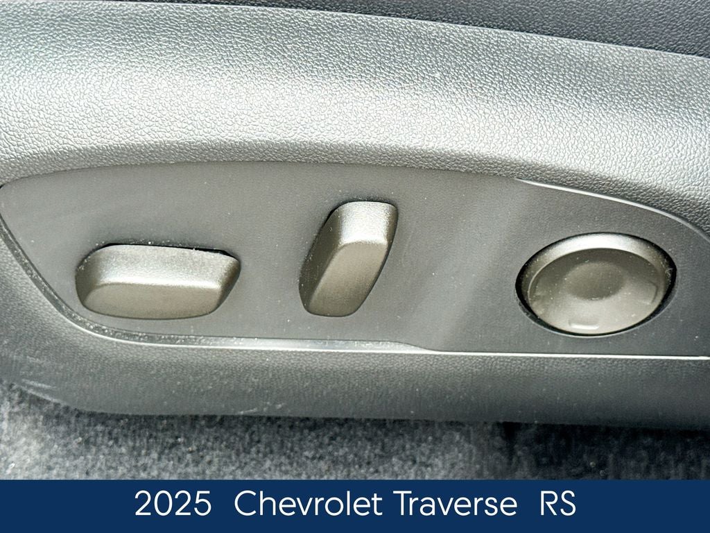 2025 Chevrolet Traverse RS