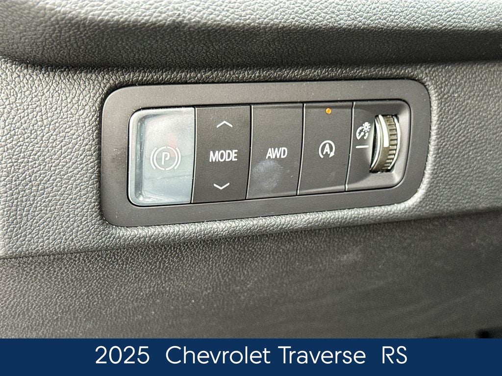 2025 Chevrolet Traverse RS