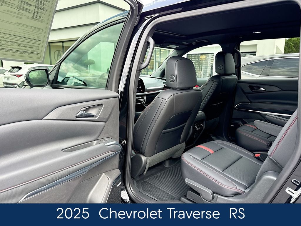 2025 Chevrolet Traverse RS