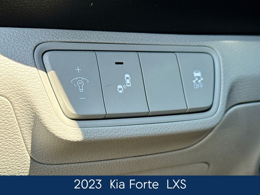 2023 Kia Forte LXS