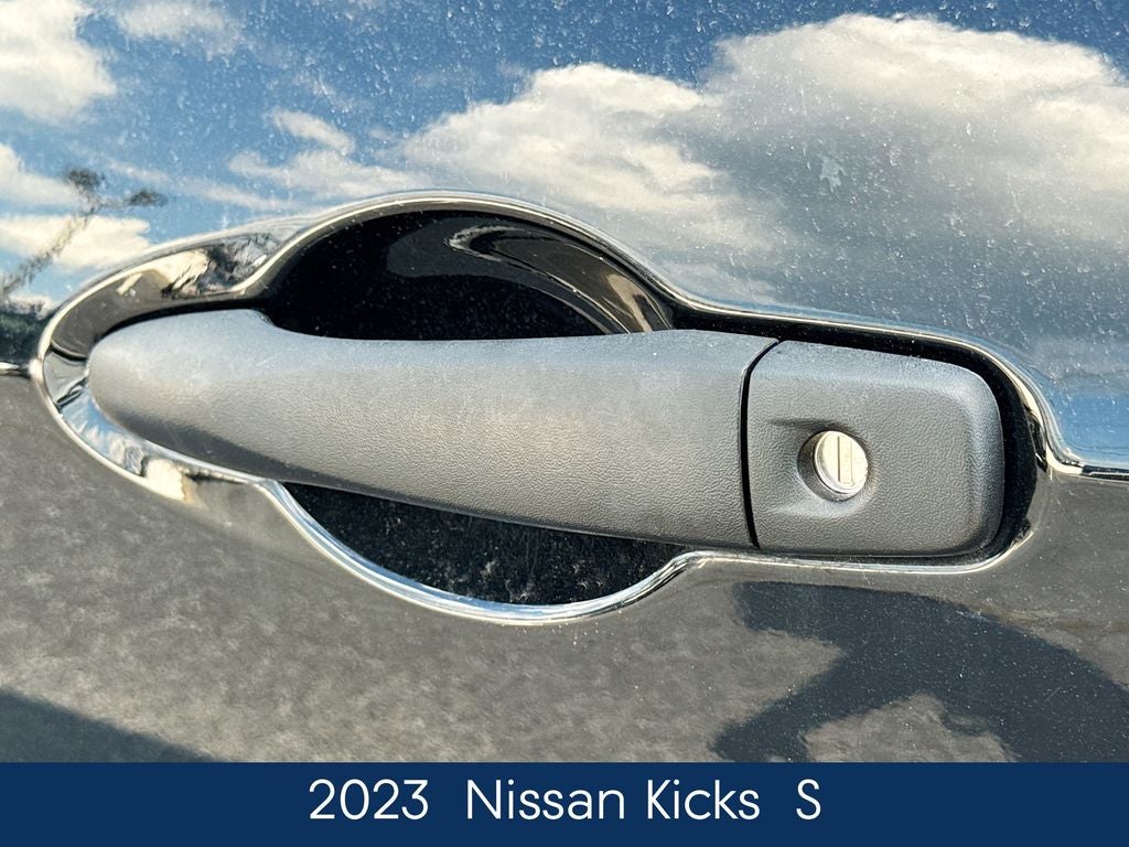 2023 Nissan Kicks S