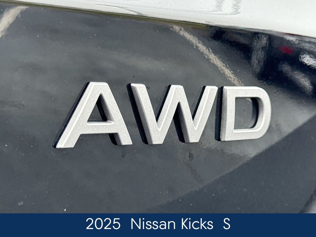 2025 Nissan Kicks S