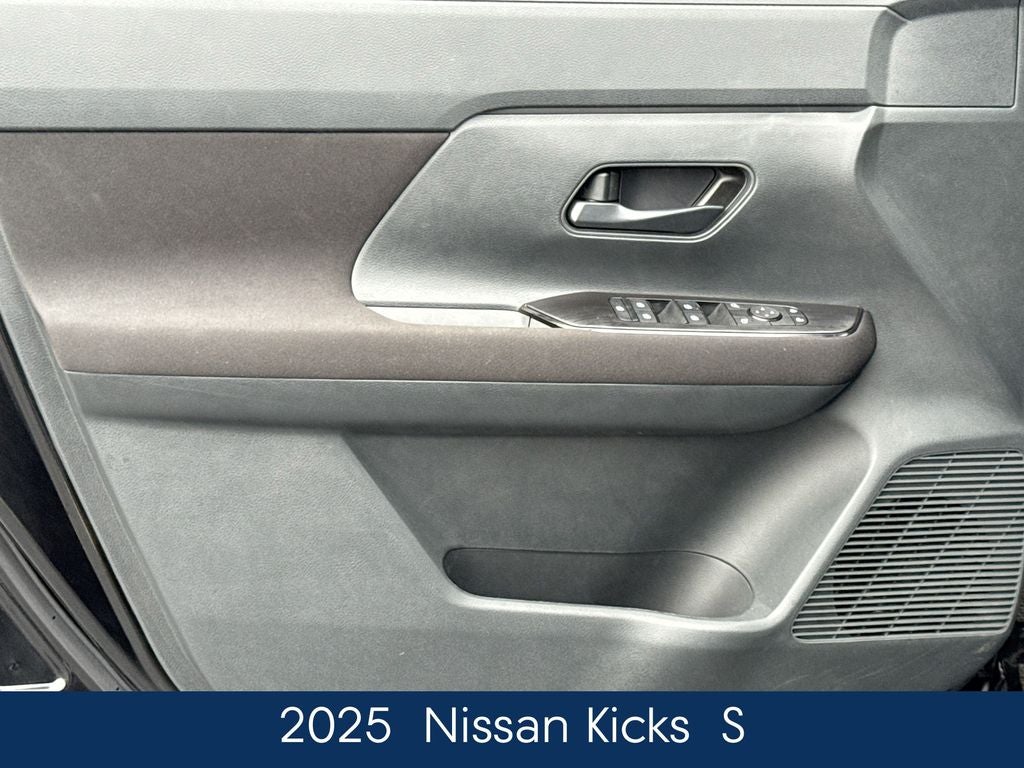 2025 Nissan Kicks S