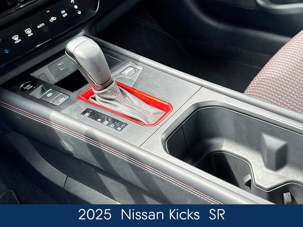 2025 Nissan Kicks SR