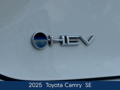 2025 Toyota Camry SE