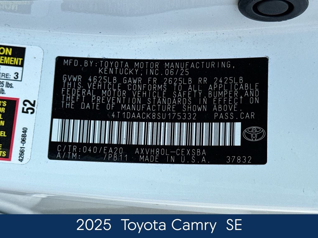 2025 Toyota Camry SE