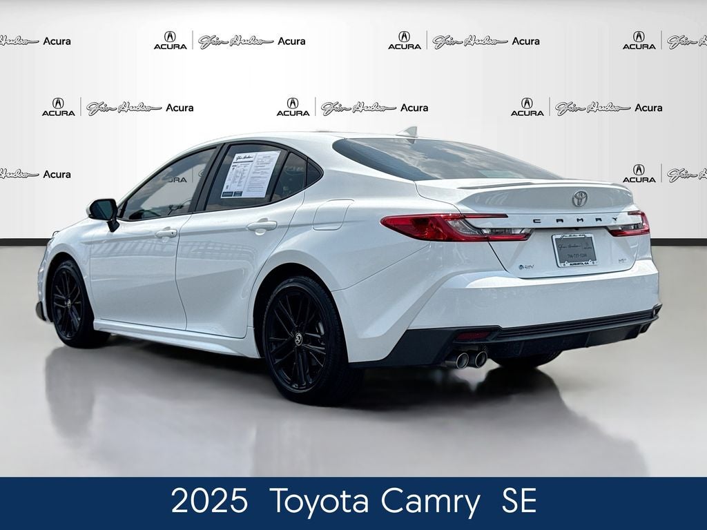 2025 Toyota Camry SE