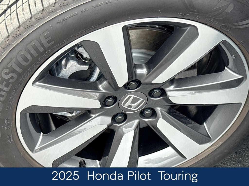 2025 Honda Pilot Touring