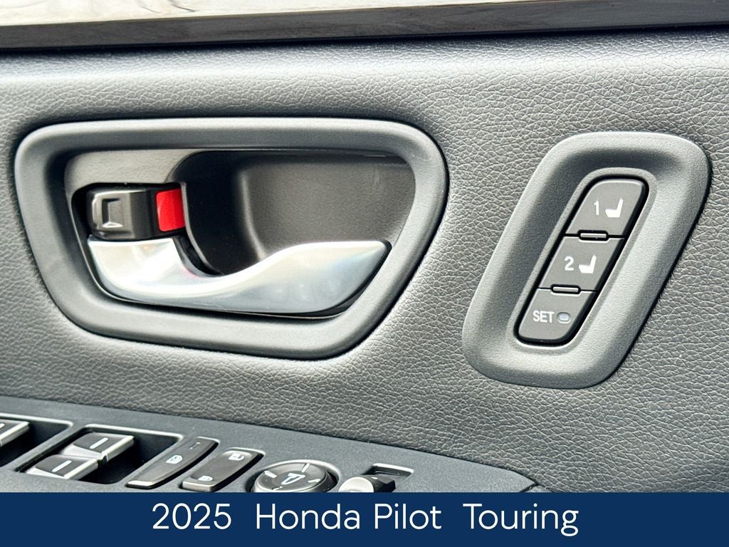 2025 Honda Pilot Touring