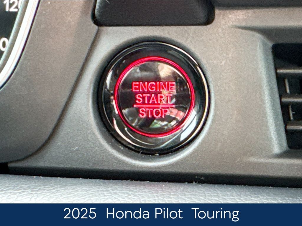 2025 Honda Pilot Touring