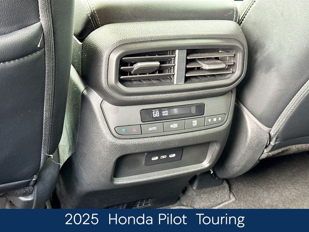 2025 Honda Pilot Touring