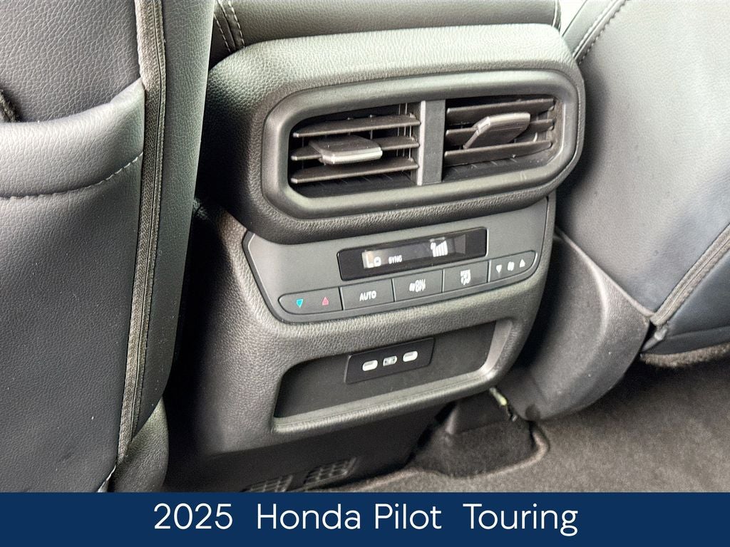 2025 Honda Pilot Touring