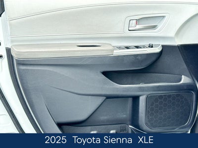 2025 Toyota Sienna XLE 8 Passenger