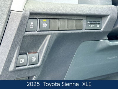 2025 Toyota Sienna XLE 8 Passenger