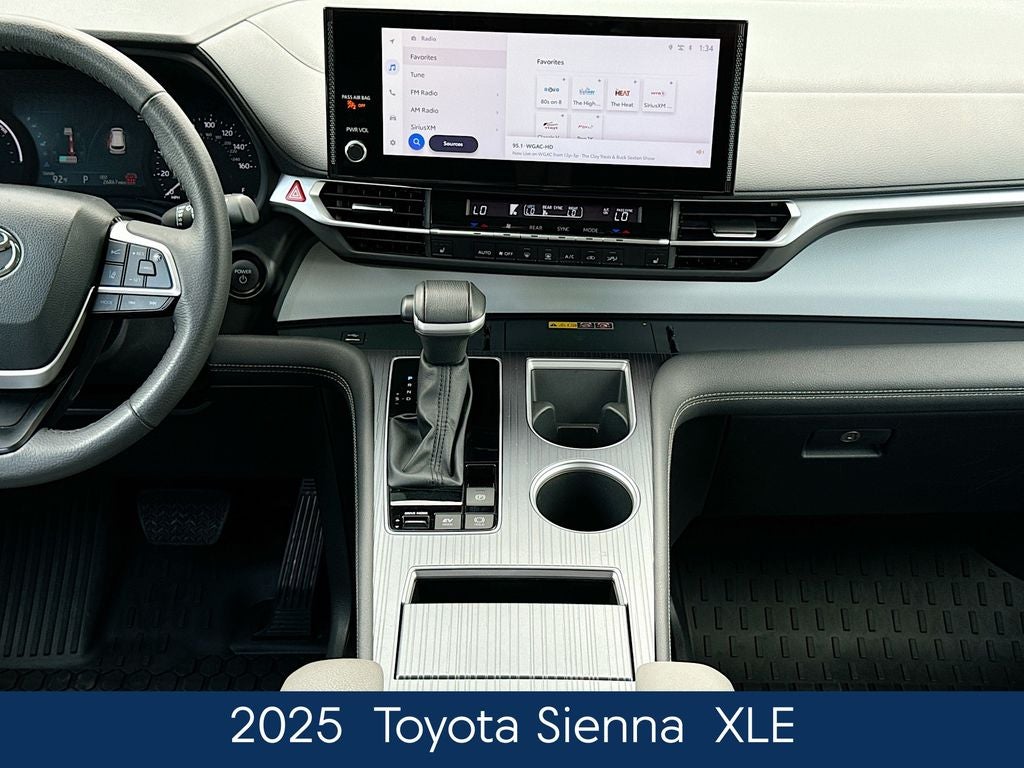2025 Toyota Sienna XLE 8 Passenger