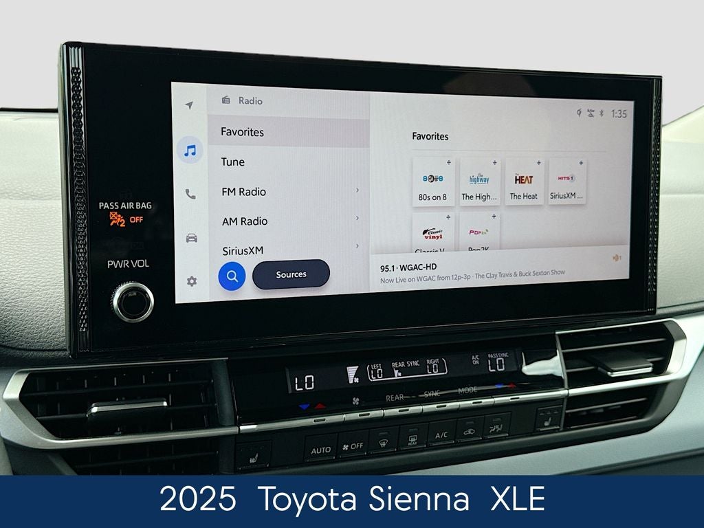 2025 Toyota Sienna XLE 8 Passenger