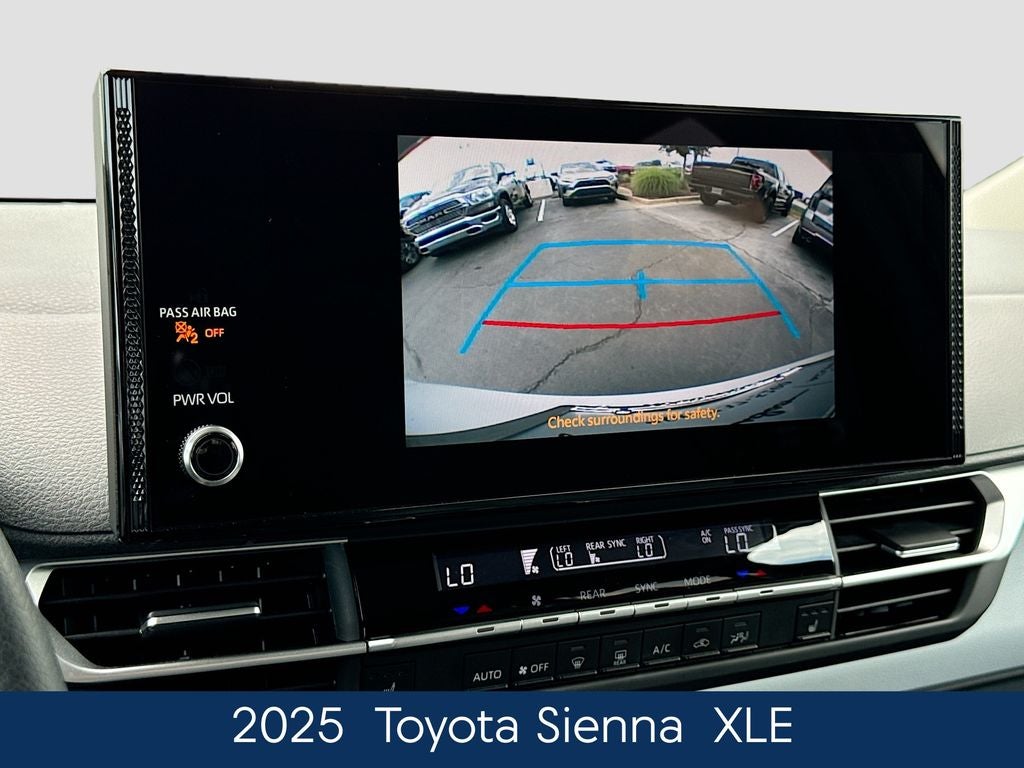 2025 Toyota Sienna XLE 8 Passenger