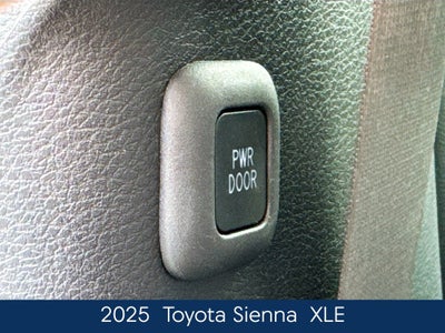 2025 Toyota Sienna XLE 8 Passenger