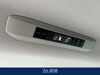 2025 Toyota Sienna XLE 8 Passenger