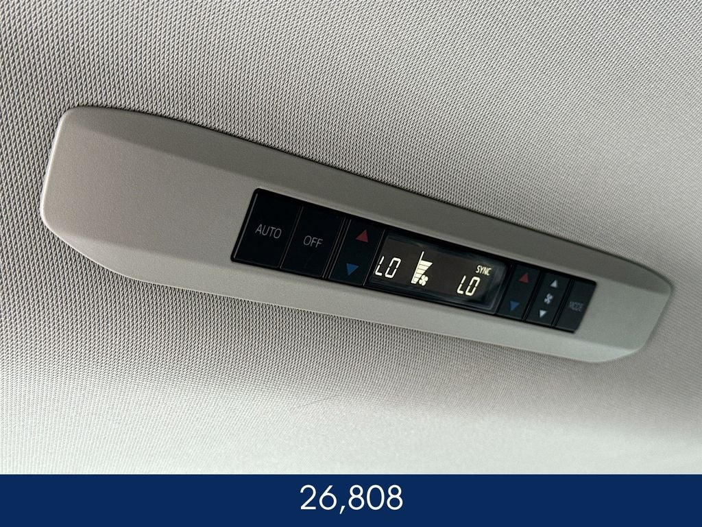 2025 Toyota Sienna XLE 8 Passenger