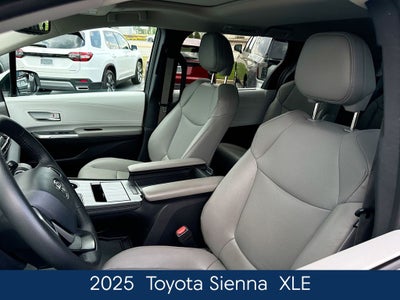 2025 Toyota Sienna XLE 8 Passenger