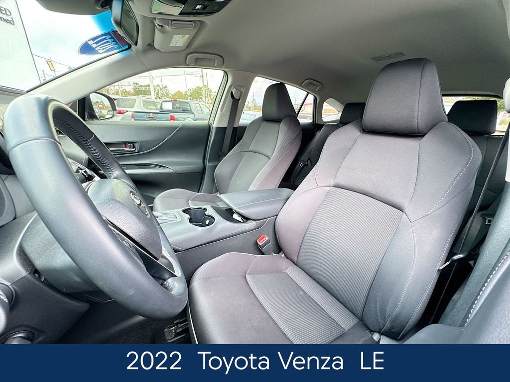 2022 Toyota Venza LE