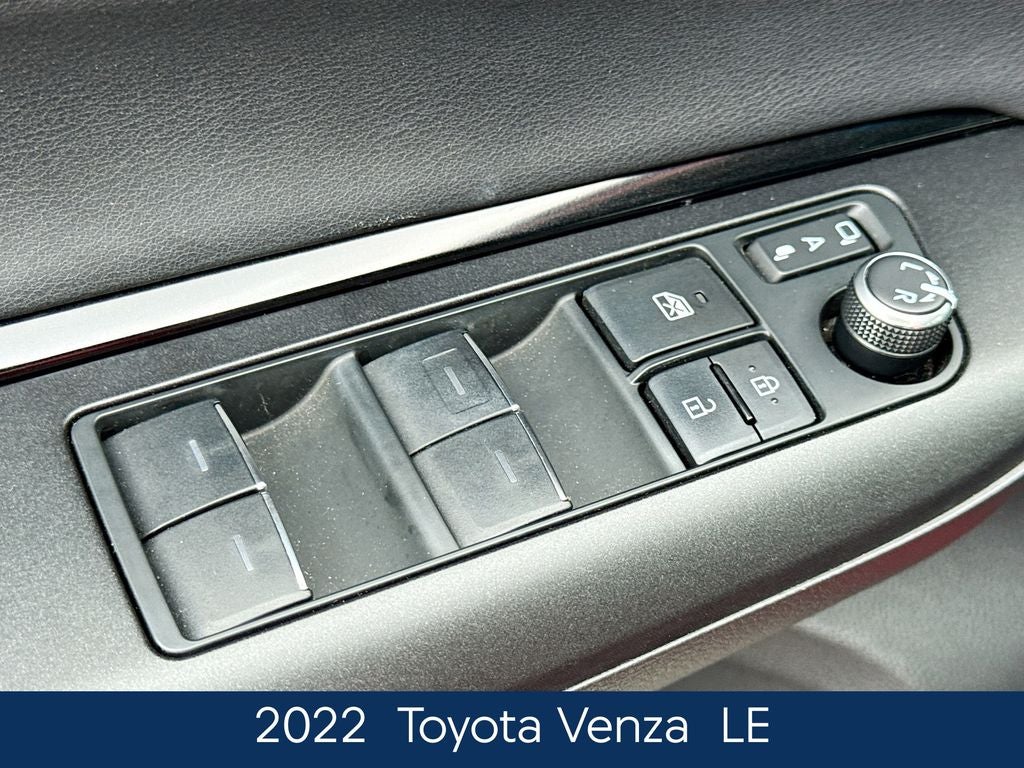 2022 Toyota Venza LE