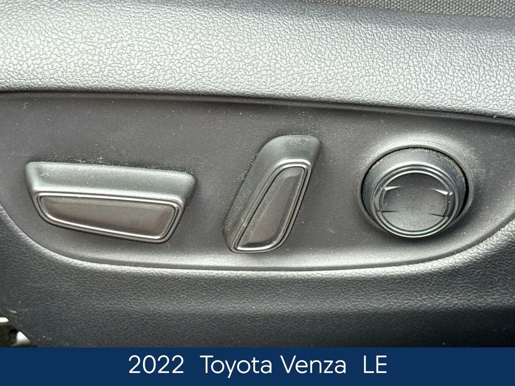 2022 Toyota Venza LE