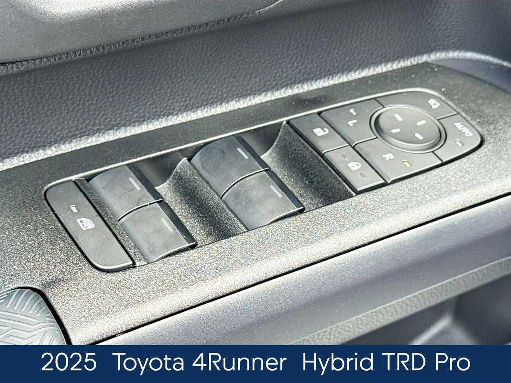 2025 Toyota 4Runner i-FORCE MAX Hybrid TRD Pro