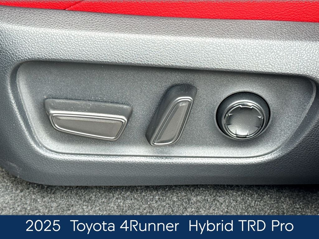 2025 Toyota 4Runner i-FORCE MAX Hybrid TRD Pro