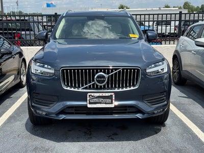 2022 Volvo XC90 T6 Momentum