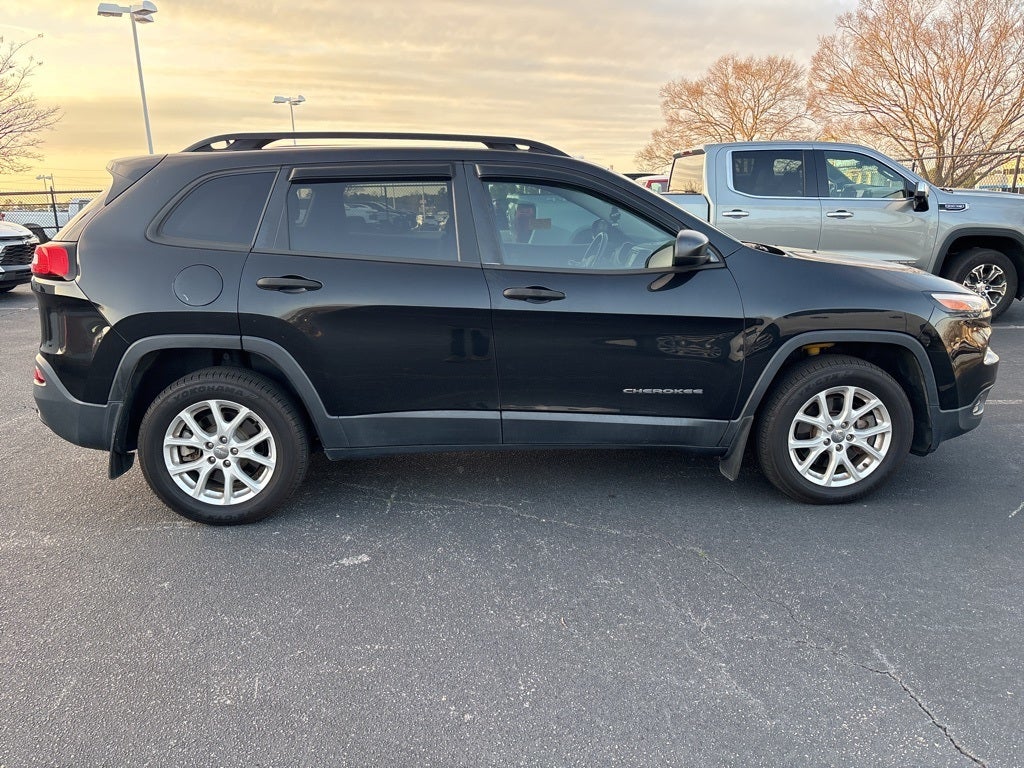 2016 Jeep Cherokee Sport