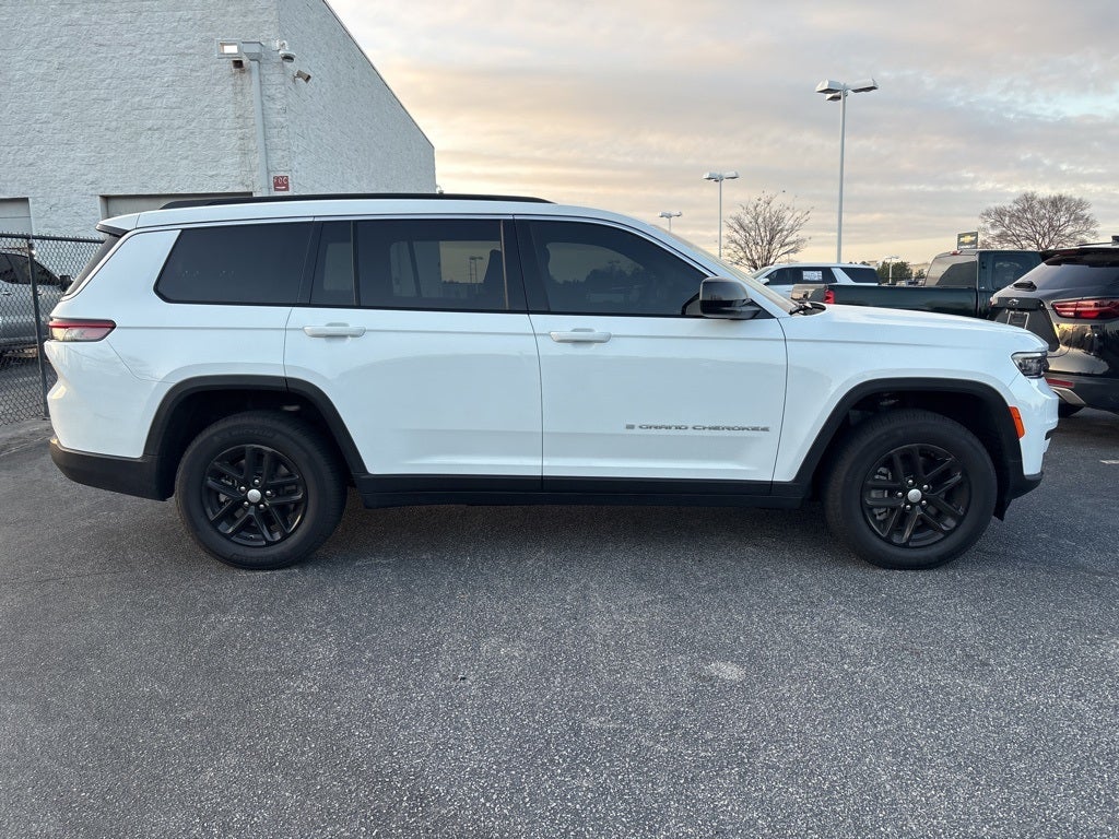 2025 Jeep Grand Cherokee L Laredo