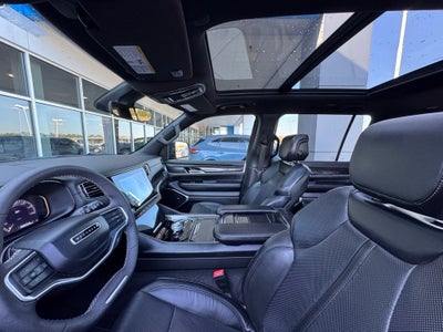 2024 Jeep Wagoneer Base