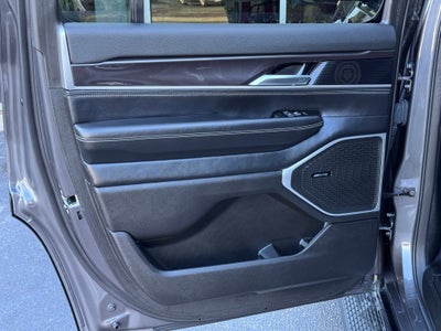 2024 Jeep Wagoneer Base