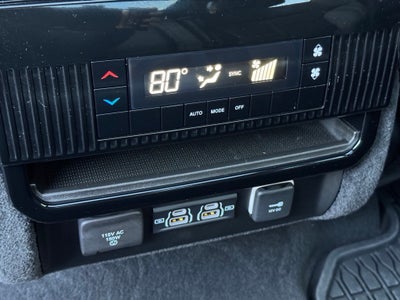 2024 Jeep Wagoneer Base