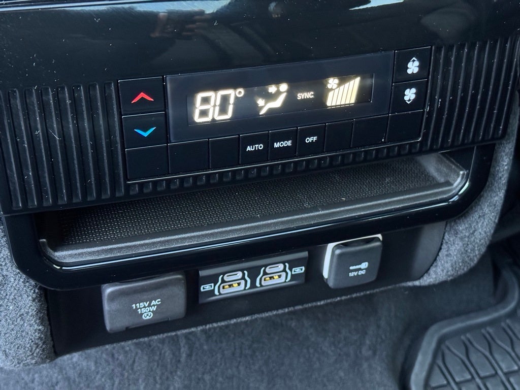 2024 Jeep Wagoneer Base