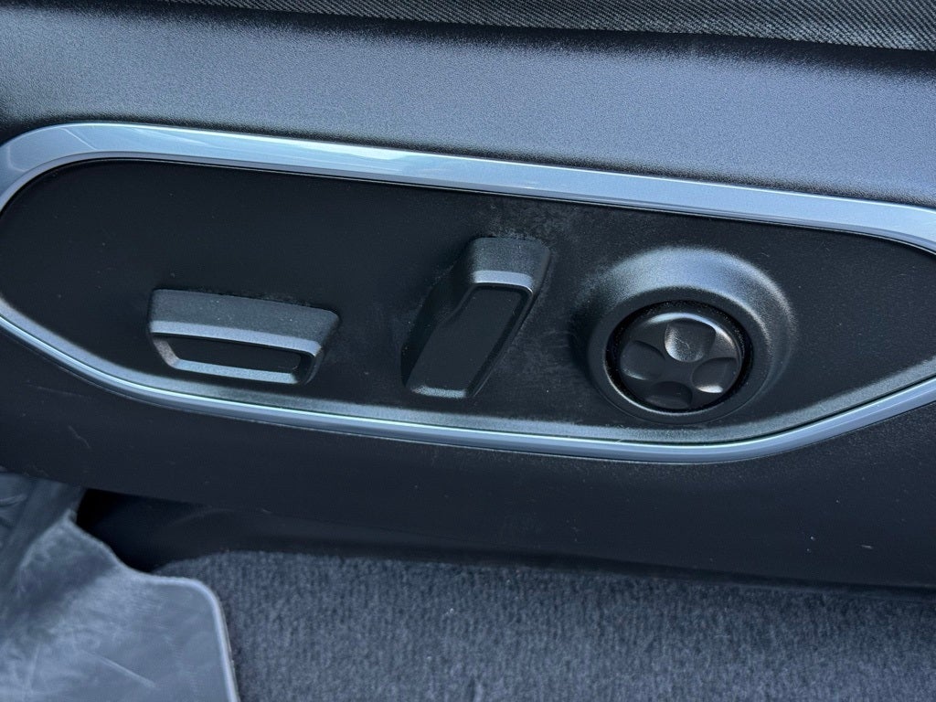 2024 Jeep Wagoneer Base